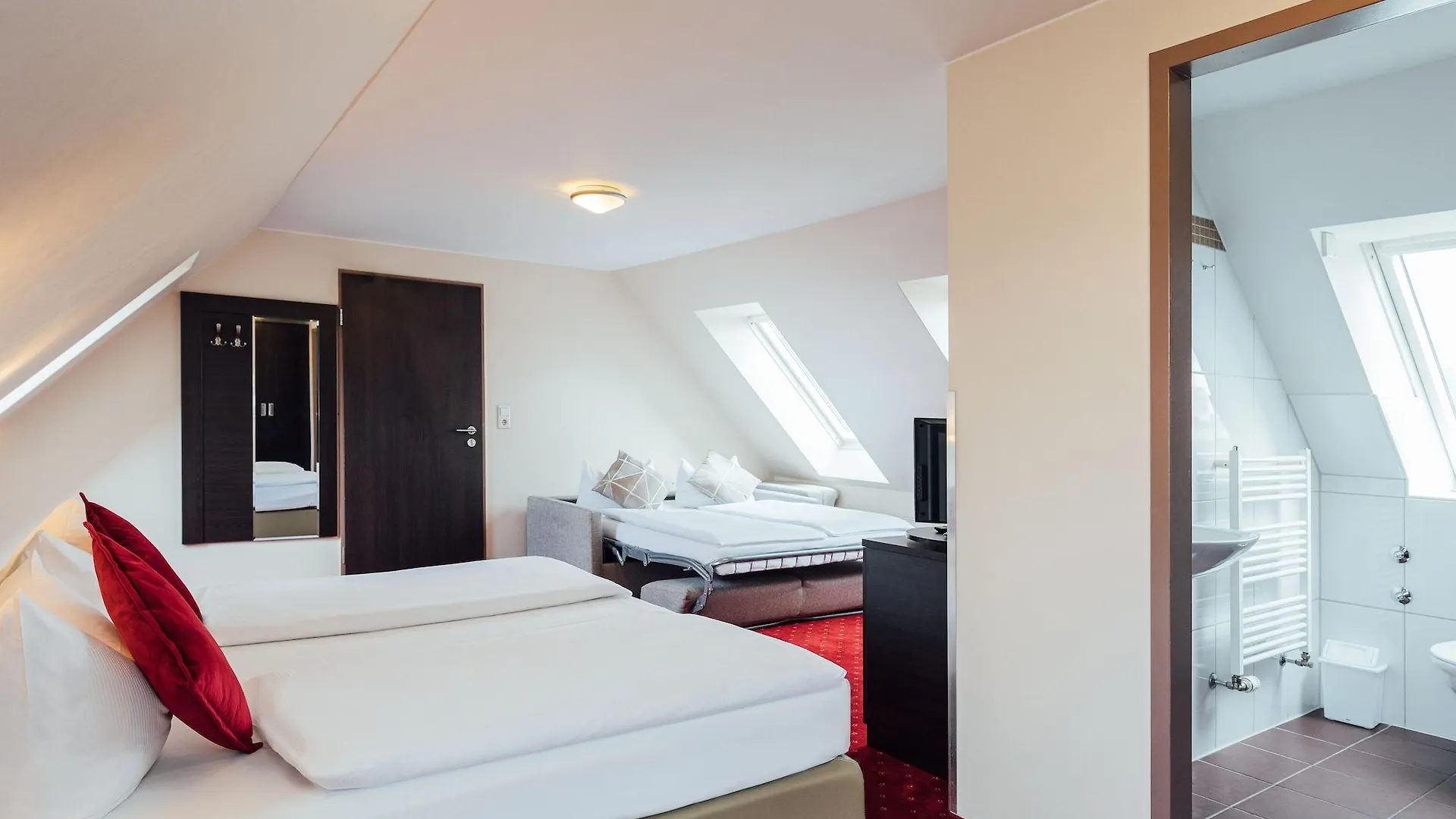 Hotel Savoy Hamburg 3*,  Germany