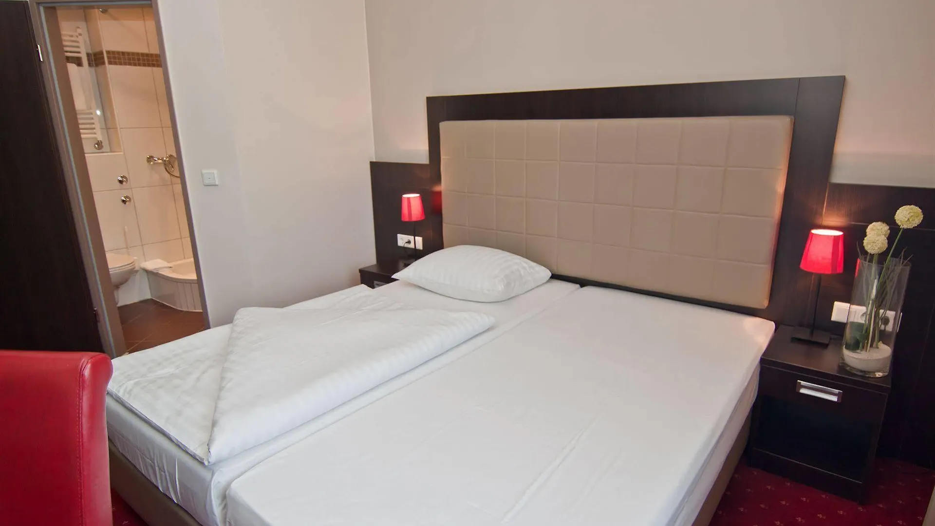 Hotel Savoy Hamburg 3*,