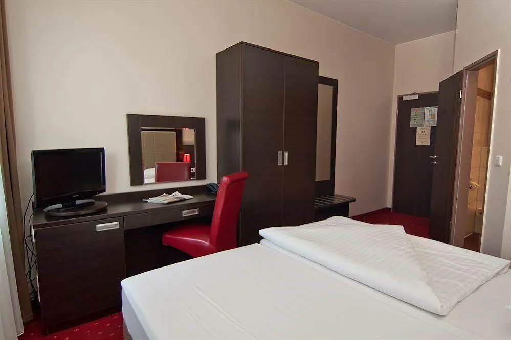 Hotel Savoy Hamburg 3*,